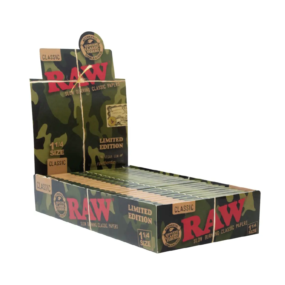 Raw Classic Camo Rolling Papers 1