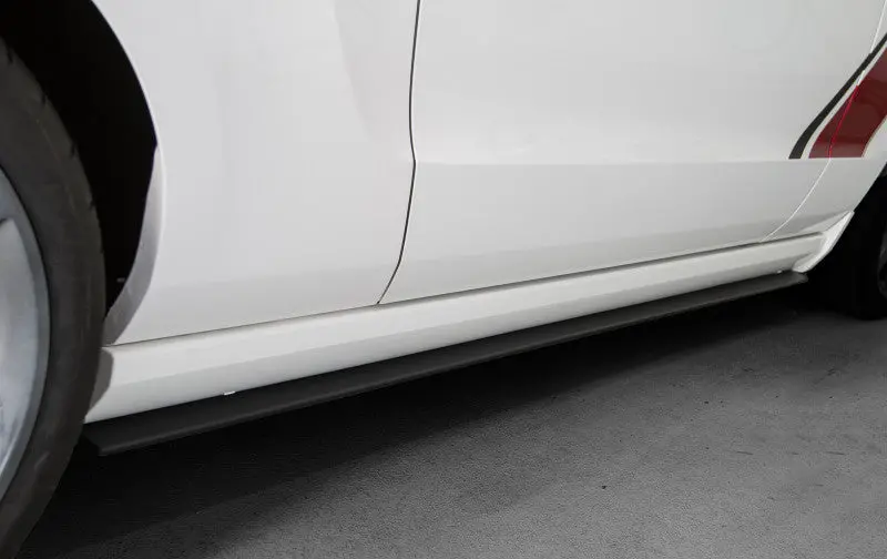 Roush 2010-2014 Ford Mustang Unpainted Side Splitter Kit 1