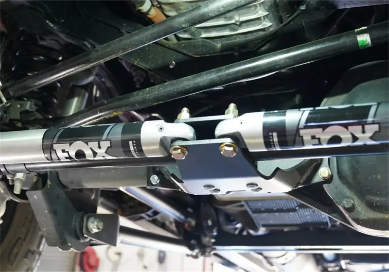 Superlift 2023 Ford F-250/350 Dual Steering Stabilizer With Bilstein Stabilizers - No Lift Required 1