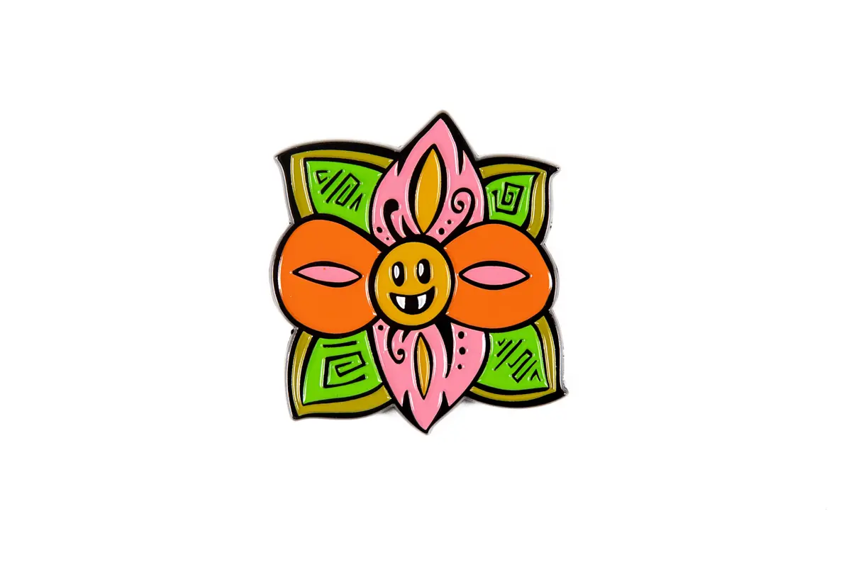 Ellie Paisley Fanged Flower Hat Pin 1