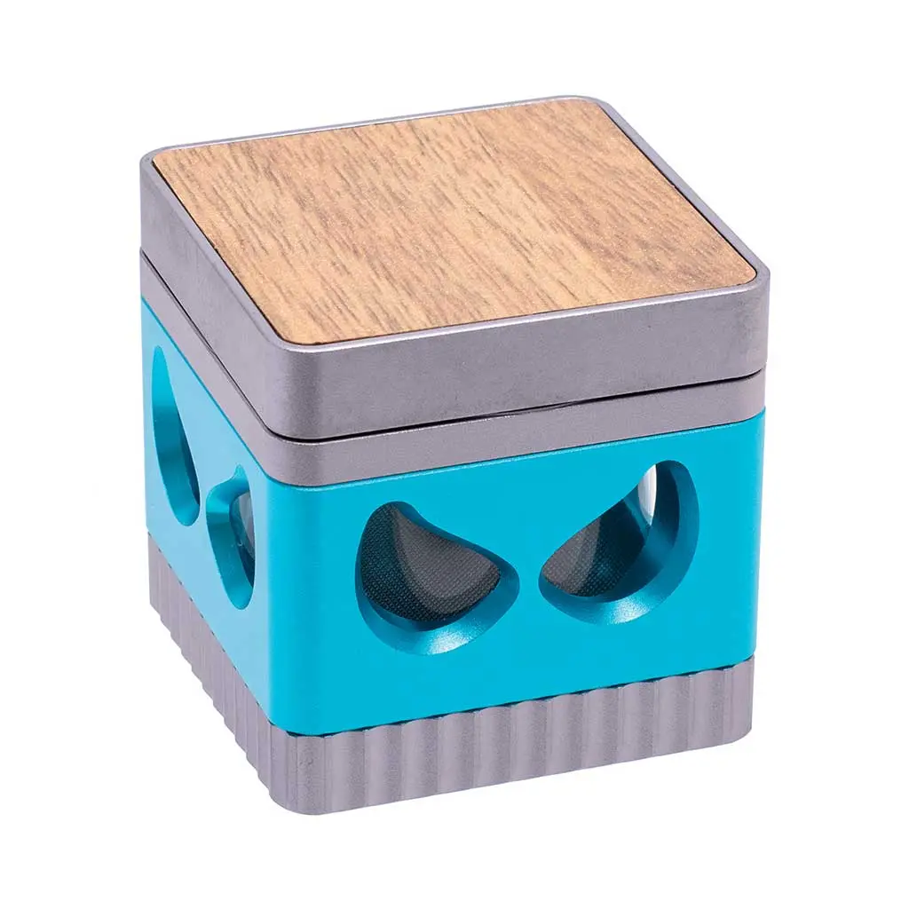 Blue Eyes Grinder 1