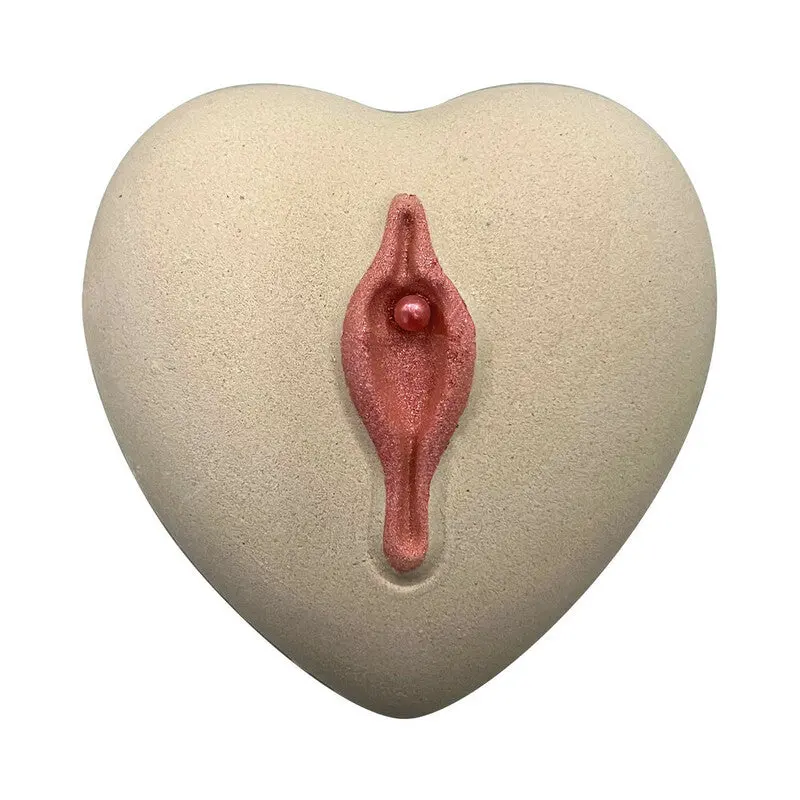 Love Your Pussy Bath Bomb 1